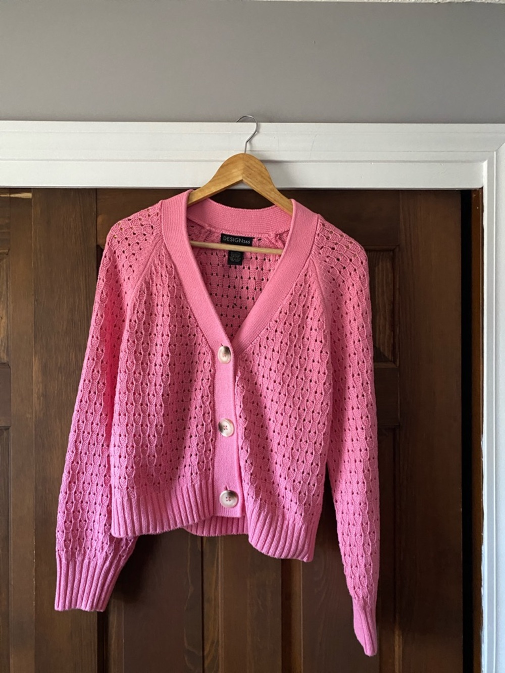 NWOT Design history (design 365) Pink Openwork Button-Front Cardigan m